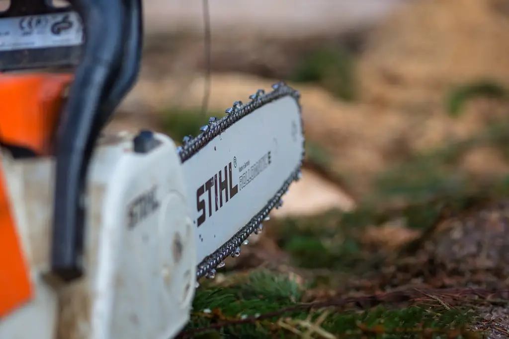 Read more about the article How to Mount a Chainsaw to Off Road Truck / Jeep